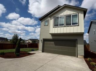 1361 Brown St, Woodburn, OR 97071