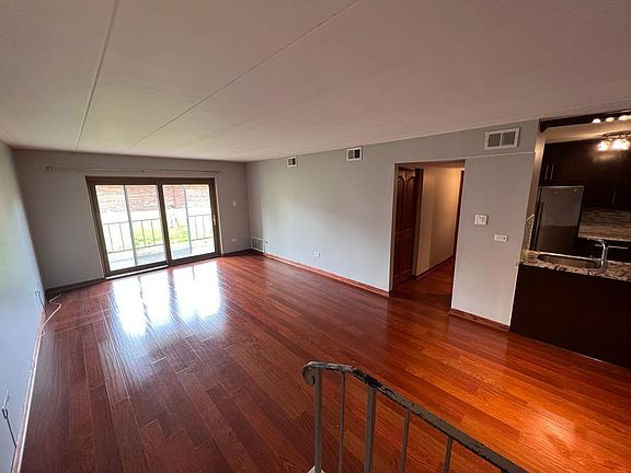 3rd image of 9450 Greenbriar Dr APT 2A5