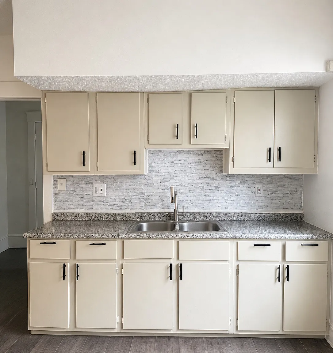 2 bed, $1,100 — Photo 2