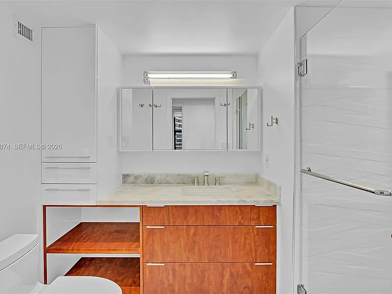 2500 Parkview Dr #1219 — Photo 22