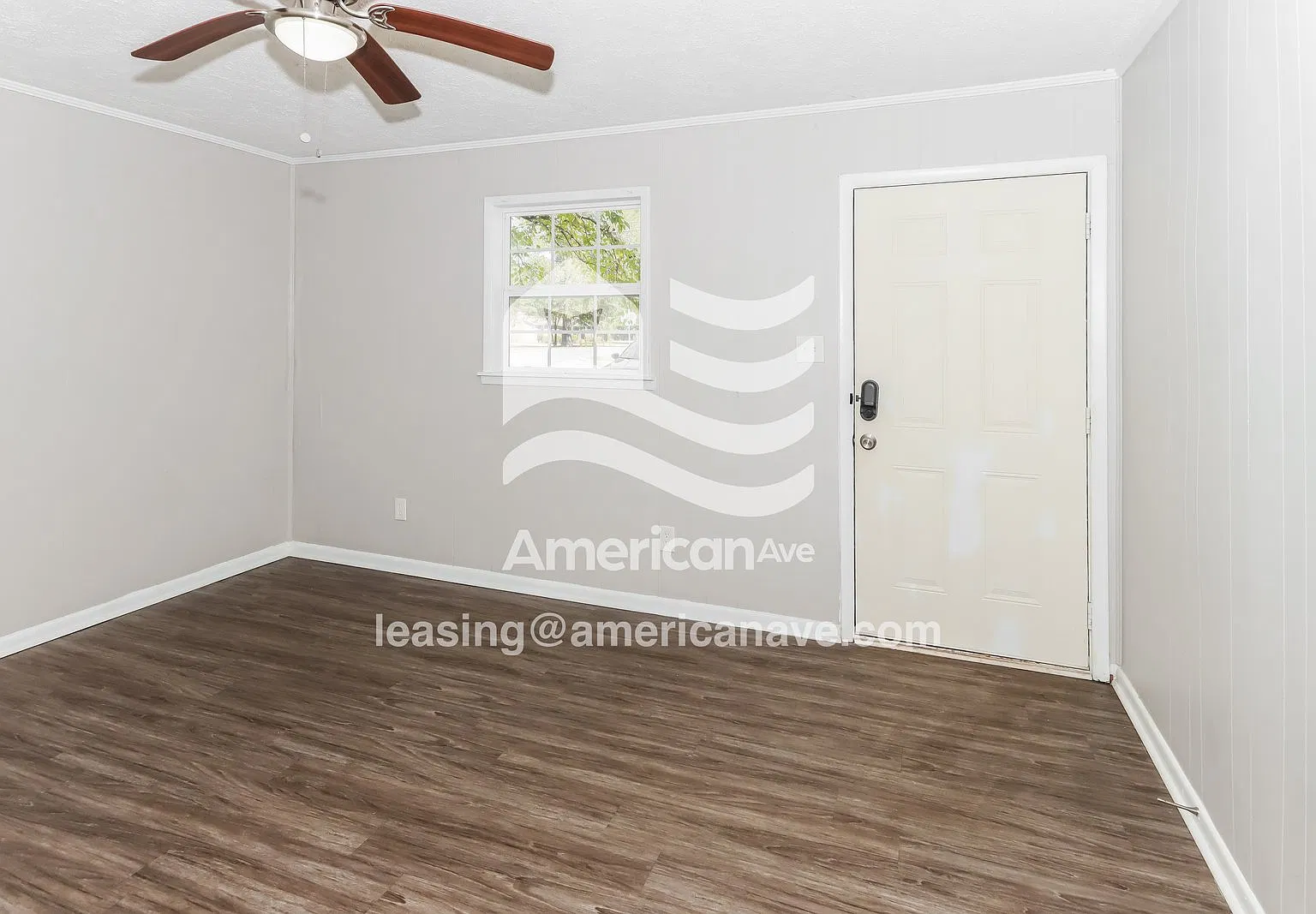 3 bed, 1.0 bath, 1025 sqft, $1,150 — Photo 2