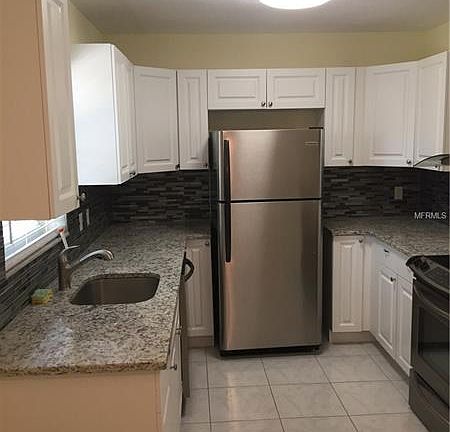 3rd image of 14810 Ticknor St