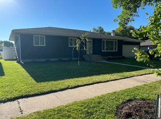 1439 Lavergne Ave, Grafton, ND 58237