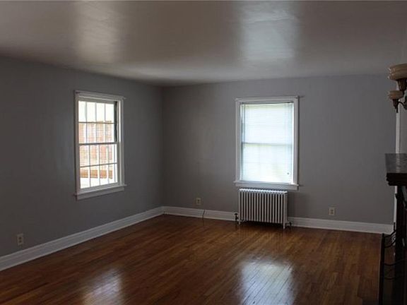 5th image of 172 Madison St