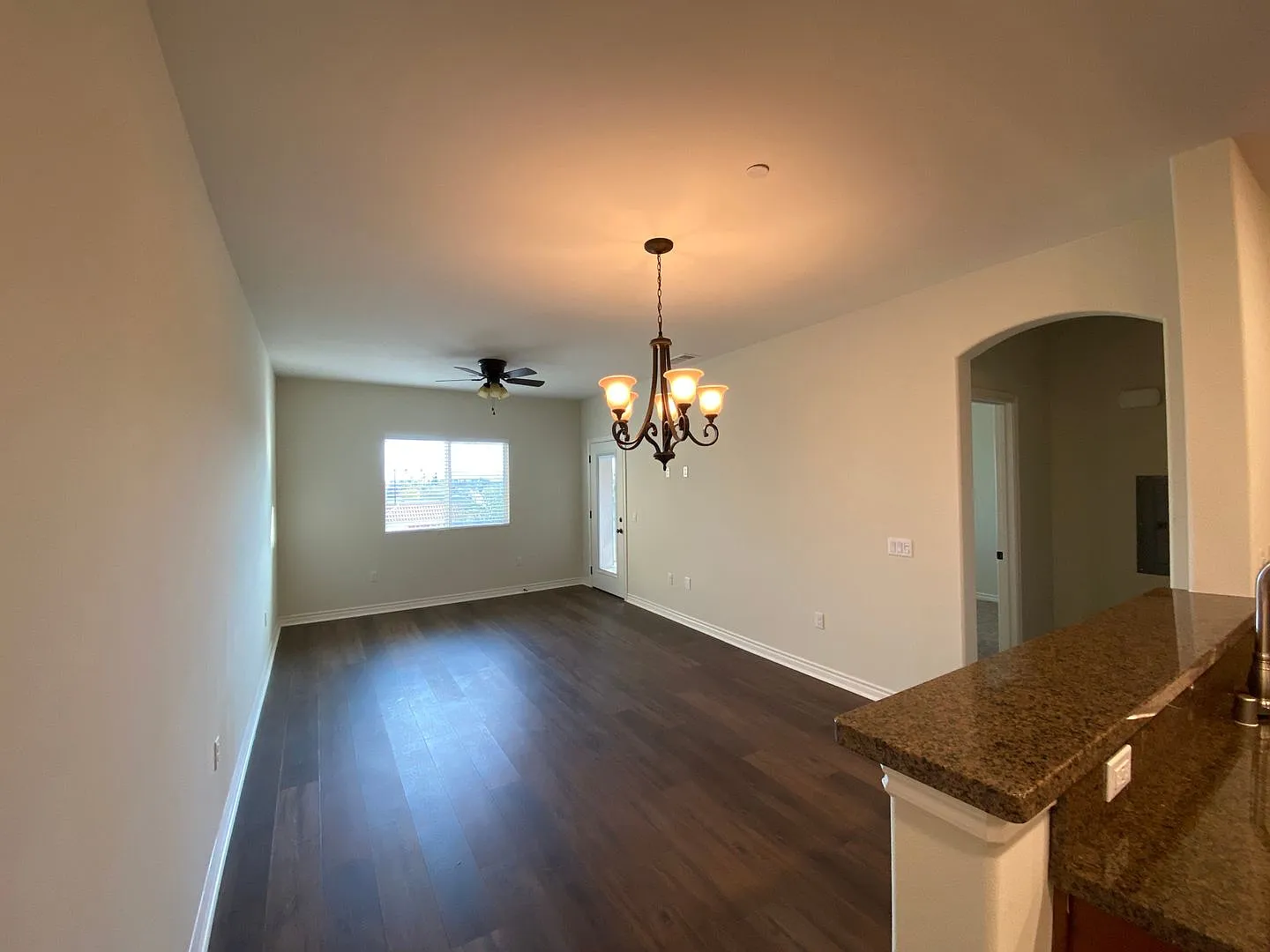 Santa Barbara Luxury Apartment Homes — Photo 3
