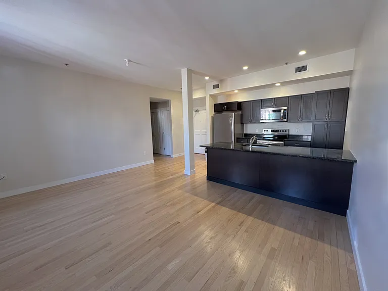 359 Main St #307 — Photo 5