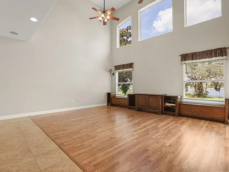 5554 Palm Lake Cir — Photo 16