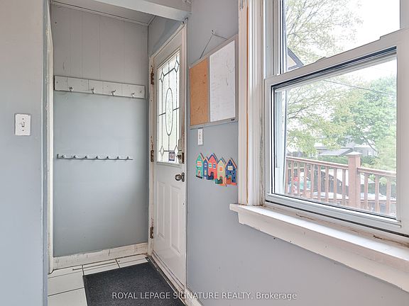 4th image of 178 Angelene St