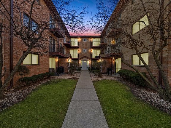2nd image of 5815 W Higgins Ave APT 1E