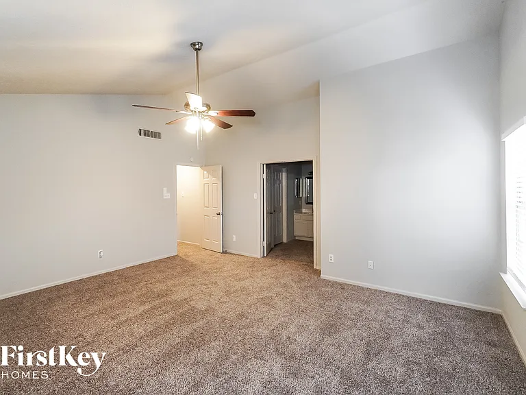 16810 Poplar Hill St — Photo 8