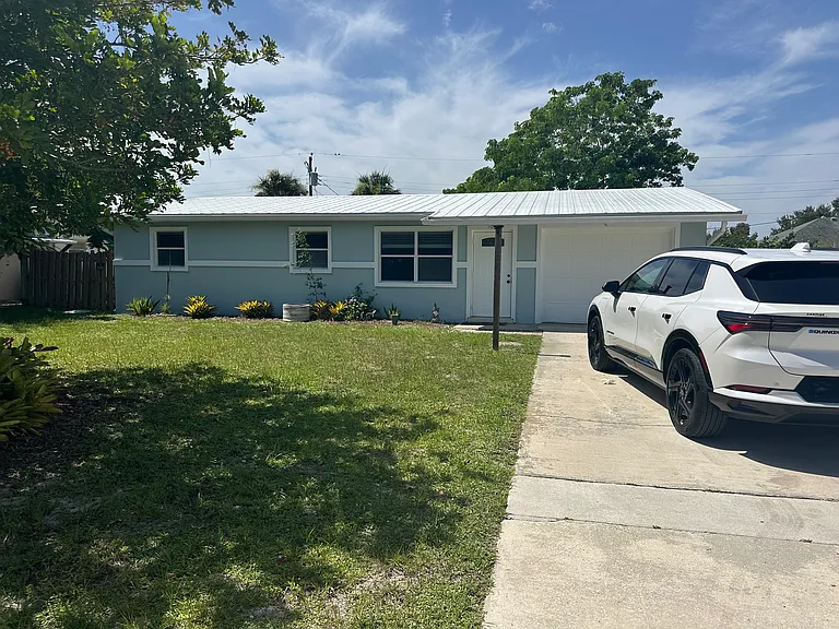 1170 NW 15th St — Photo 1
