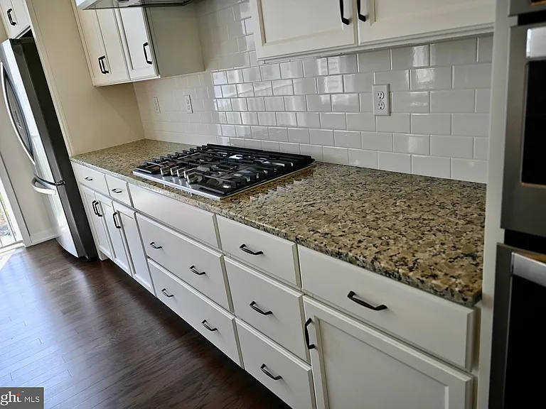 106 Segel Dr — Photo 14