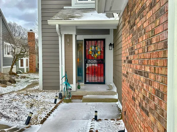 8169 Foxchase Cir, Indianapolis, IN 46256