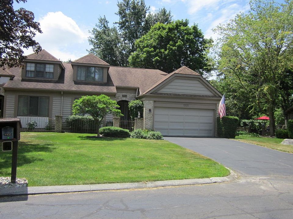 Danbury Front