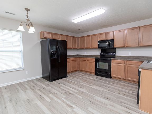 3rd image of 156 Ivy Hill Ln