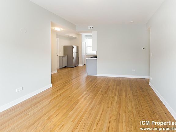 3rd image of 4823 N Wolcott Ave #3T