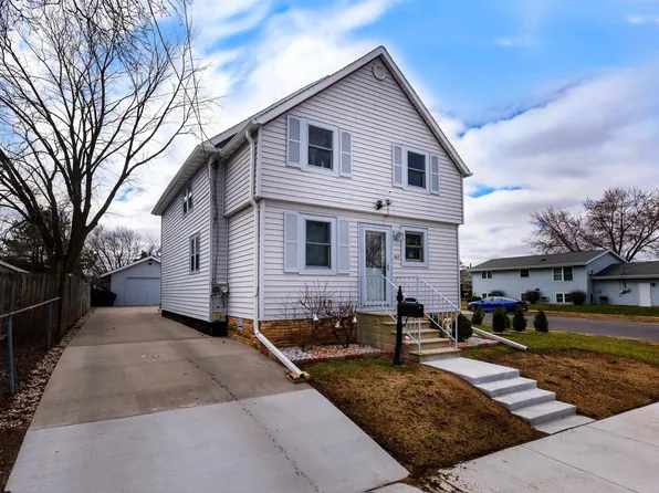1037 Arthur Ave, Oshkosh, WI 54902