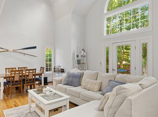17 Montauk Ave, East Hampton, NY 11937