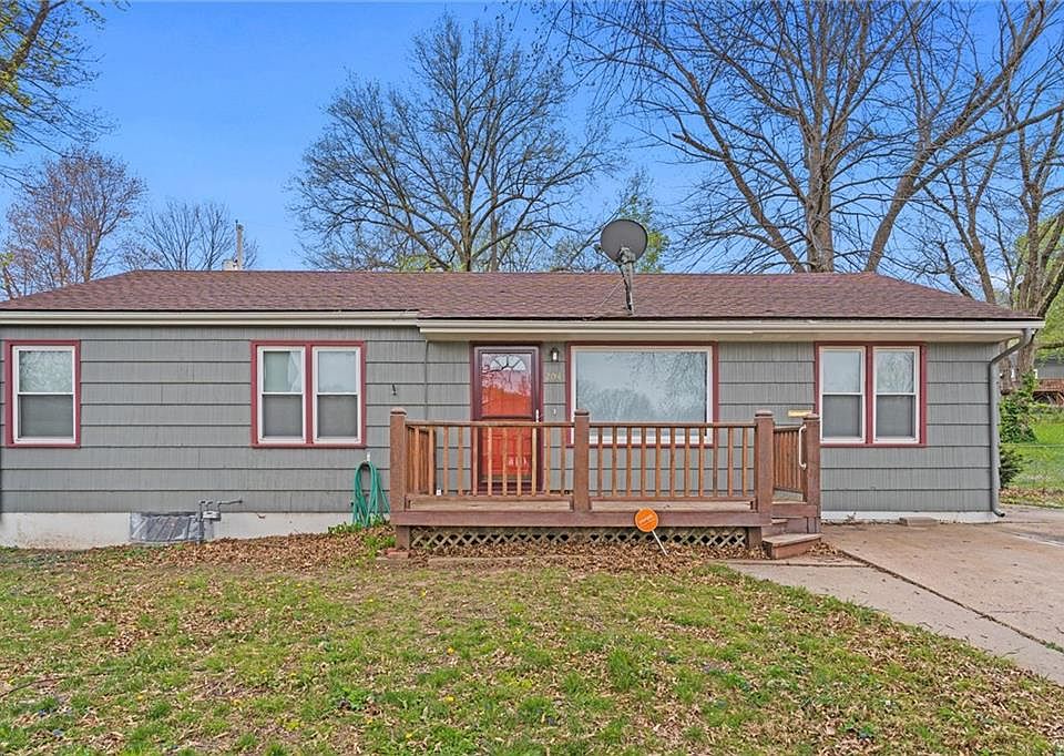 1st image of 204 N Kendall Dr