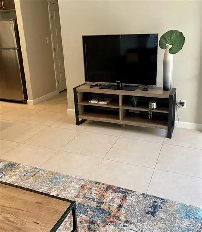 2 bed, 2.0 bath, 1100 sqft, $1,100 — Photo 4