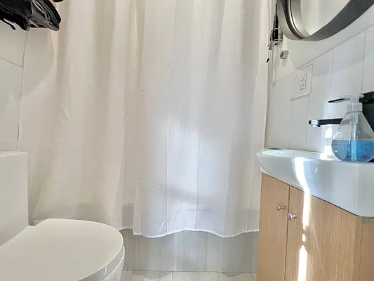 Rented by Doorway NYC, LLC | media 35