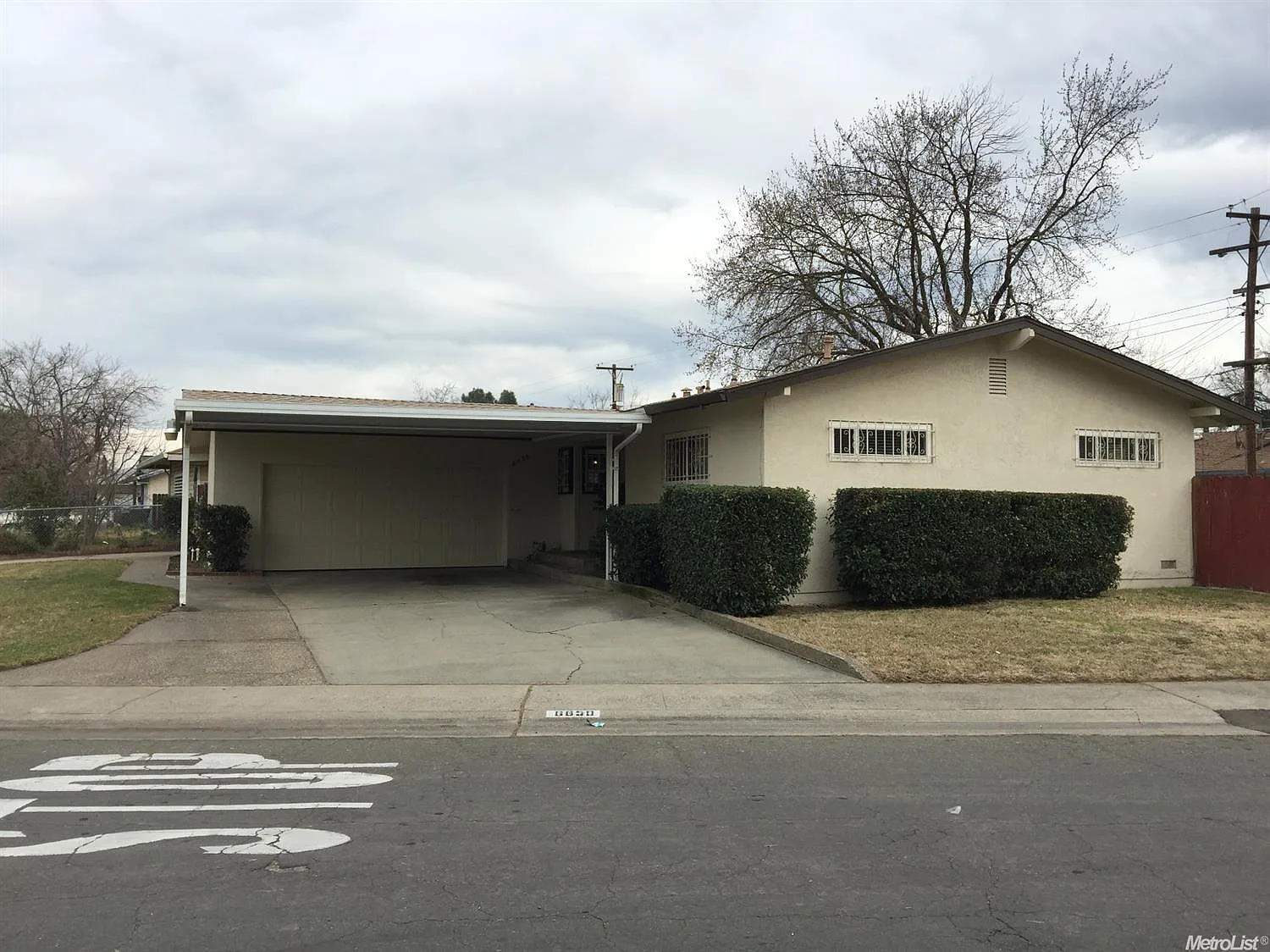 6650 Stoneman Dr photo 1