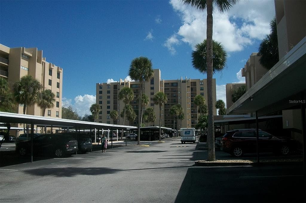 2616 Cove Cay Dr Unit 207