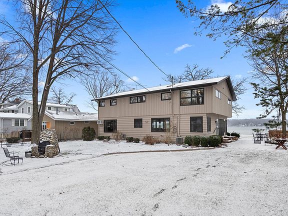 2nd image of 2322 Haerle Ave