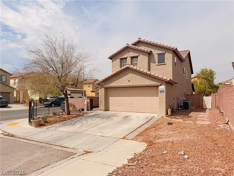 6204 Alpine Tree Ave — Photo 2