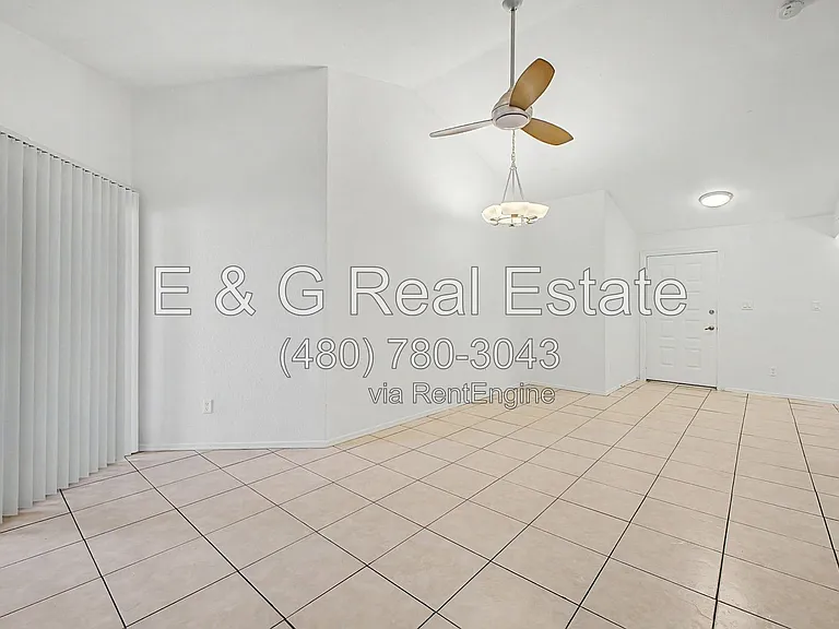 1402 S Jentilly Ln #205 — Photo 5