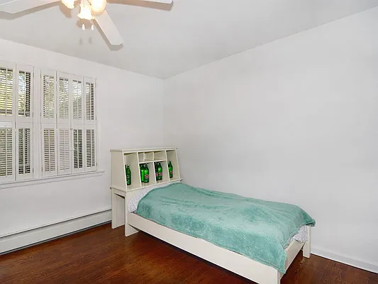 Sold by Robert E. Hill  | media 16