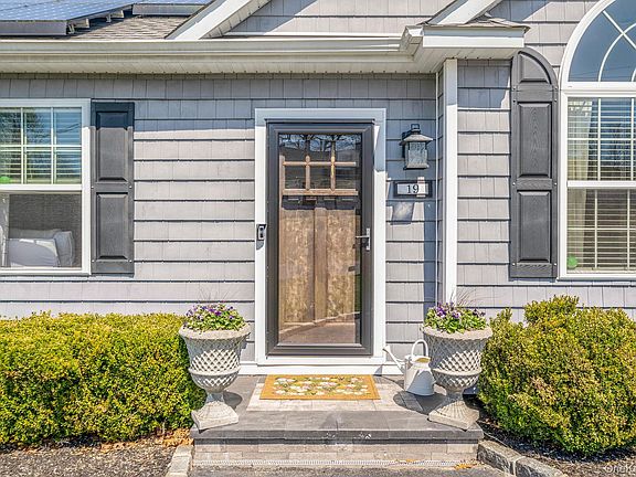 4th image of 19 Probst Drive