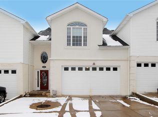 102 Chateau Dr, Aliquippa, PA 15001