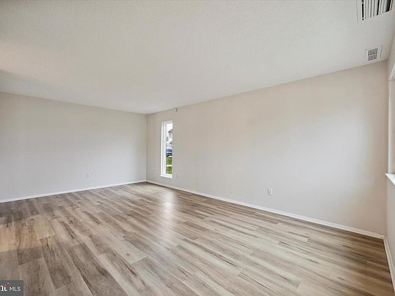2nd image of 108 Continental Dr #281