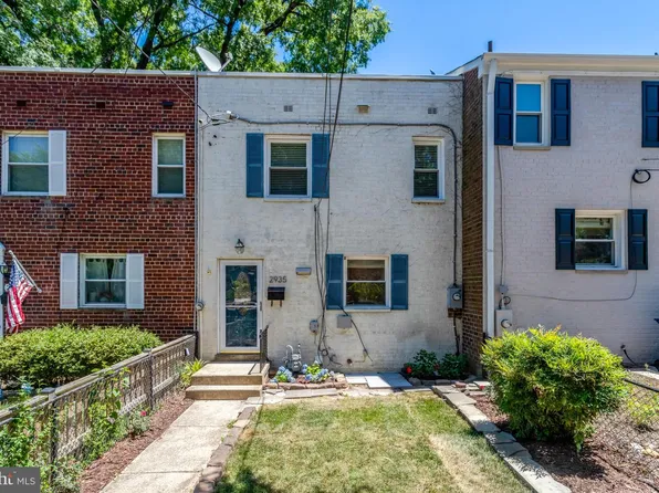 2935 Landover St, Alexandria, VA 22305