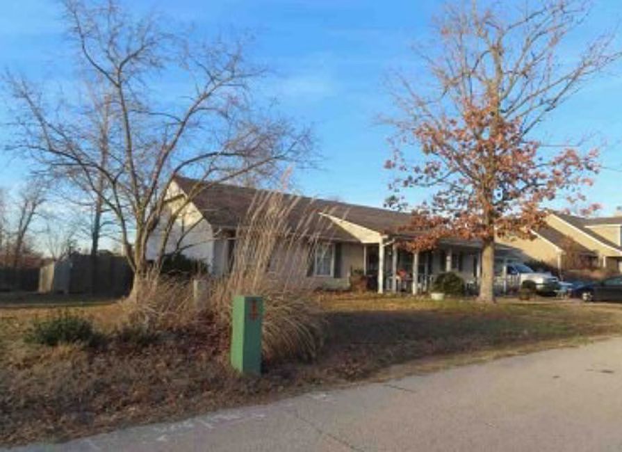 1st image of 307 Lakeview Ln