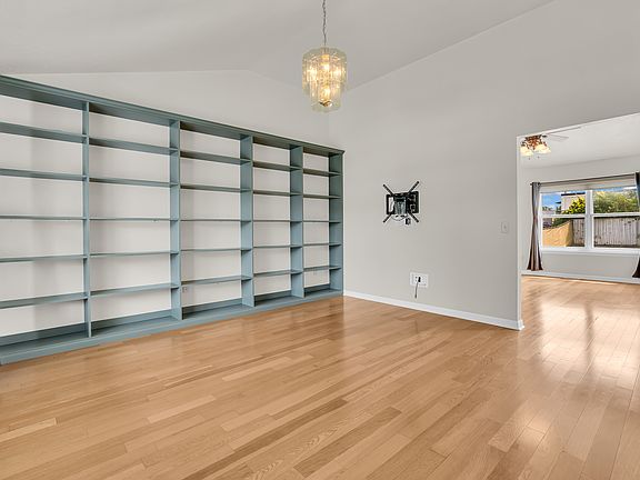 4th image of 3096 N Natasha Dr