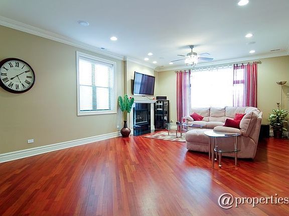 Living Room/Dining Room