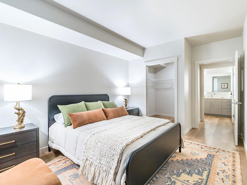 Retreat to the spacious bedrooms at Modera Northgate, where comfort and style combine to create the perfect place to unwind and recharge in your new home.
