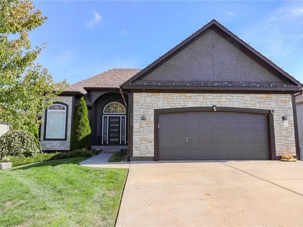 705 SW Joseph Cir, Grain Valley, MO 64029