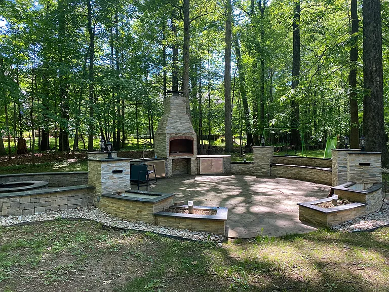 7700 Warfield Rd — Photo 10