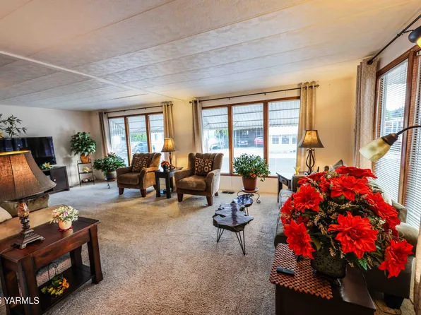 1011 N 34th Ave Unit 19, Yakima, WA 98902