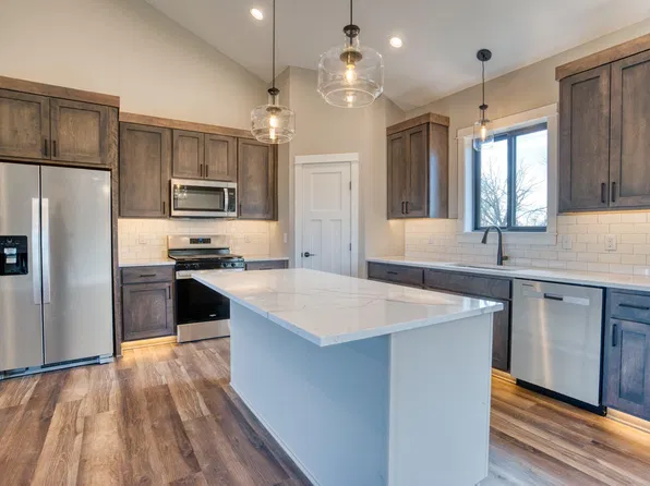 995 152nd Ave, New Richmond, WI 54017