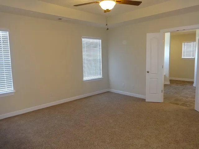 5566 Oak Chase Dr — Photo 6