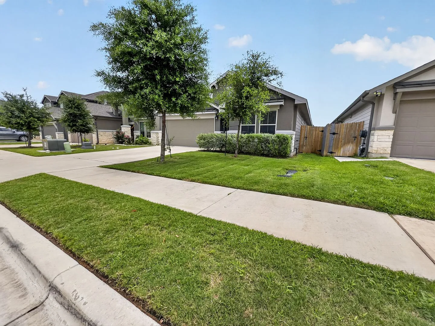 Spacious 4BR/2BA Home in Georgetown, TX 78628 Upgraded Kitchen & 2-Car Garage — Photo 1