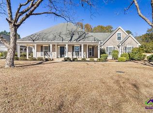 209 Grove Ln, Kathleen, GA 31047