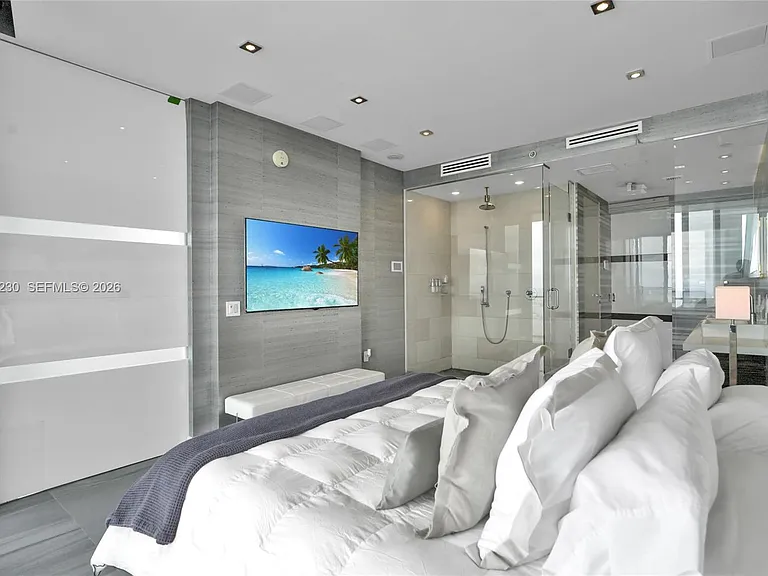1100 Biscayne Blvd #6001 — Photo 23