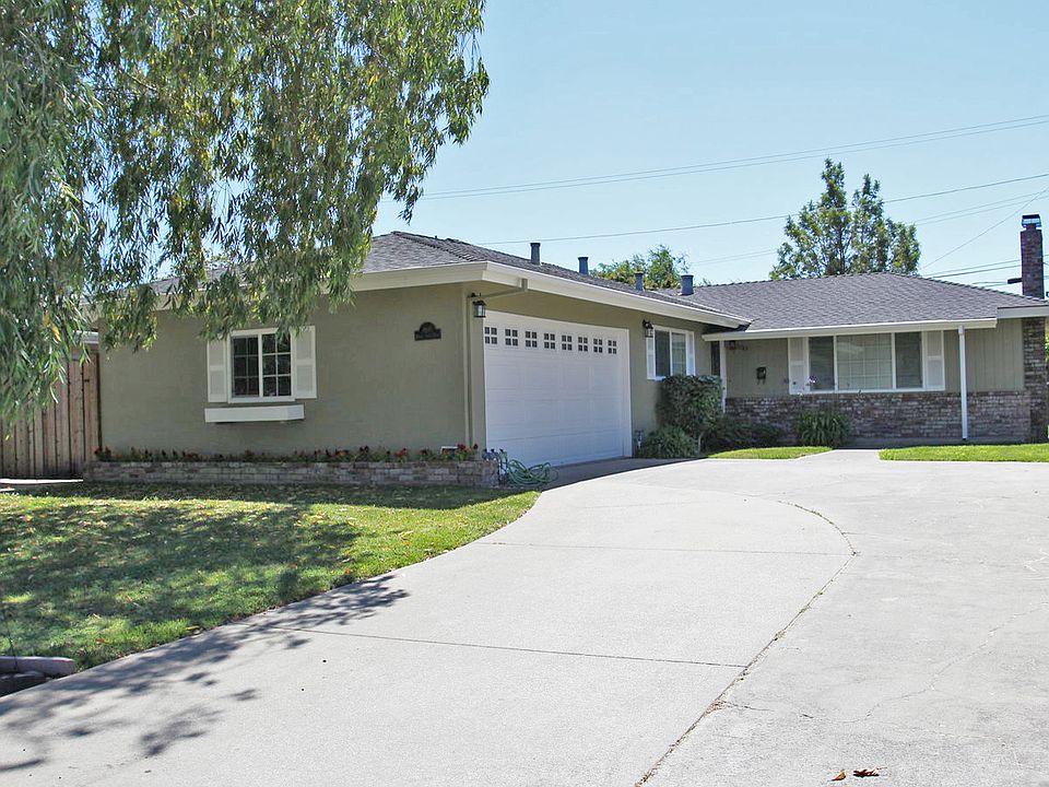 1689 White Oaks Road