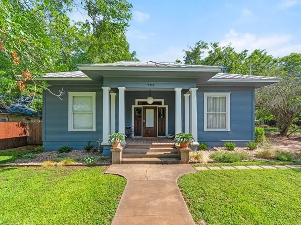 705 Franklin St, Fredericksburg, TX 78624