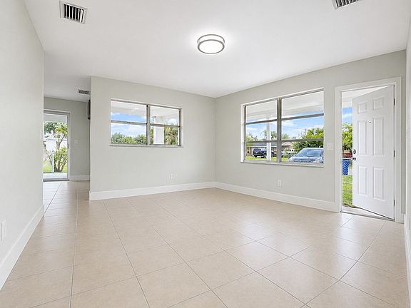 3rd image of 3982 Wheaton Ct